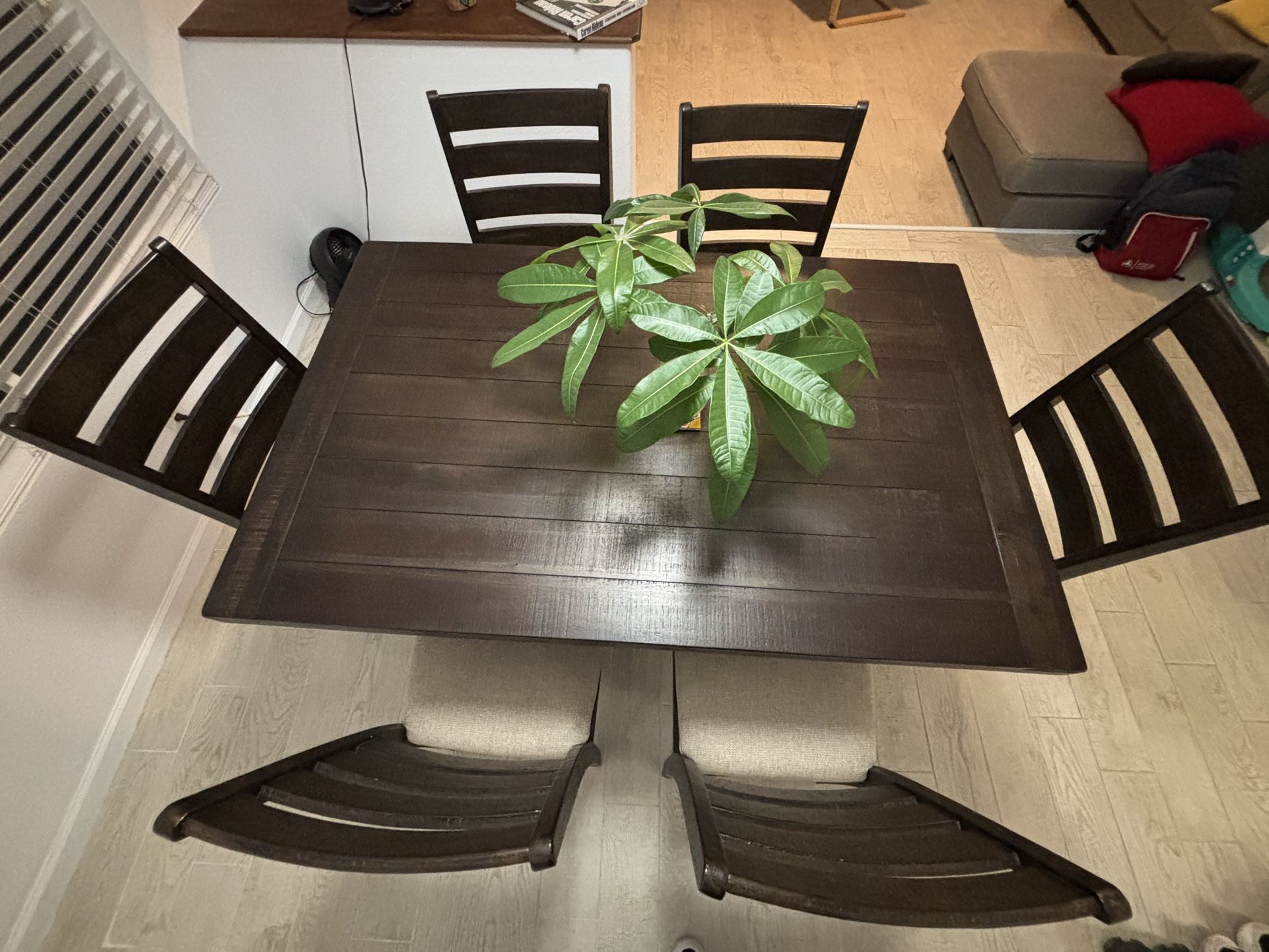 Dining Table Set
