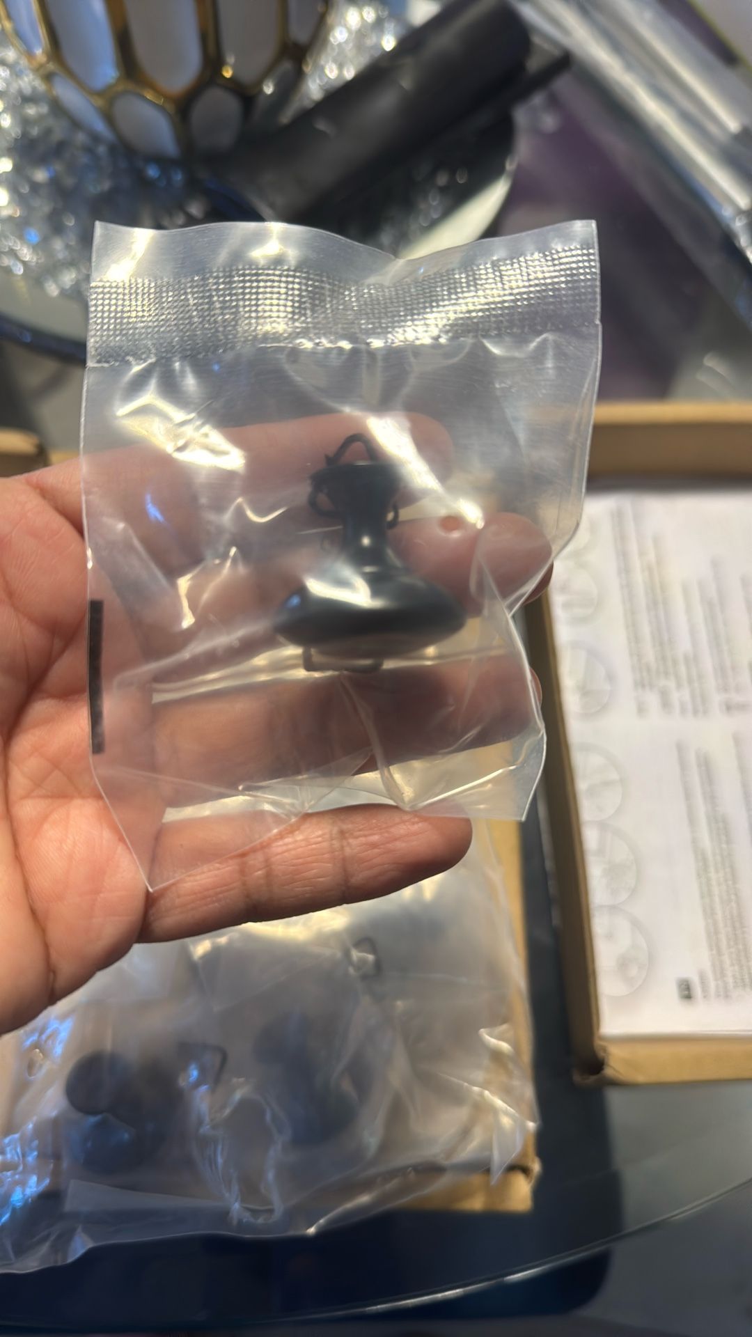 New In Box 10 Piece Round Cabinet Knobs 1.18 Inches diameter Flat Black 10 Pack💥🎄$5💥🎄