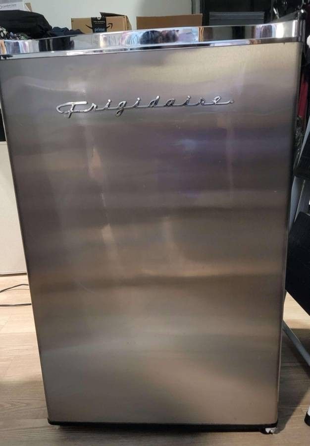 4.5cu ft Frigidaire Mini Fridge