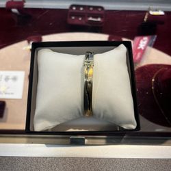 Bangle Bracelet 14k  8.9 Grms Size 7