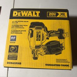 Dewalt 20volt XR Roofing Gun