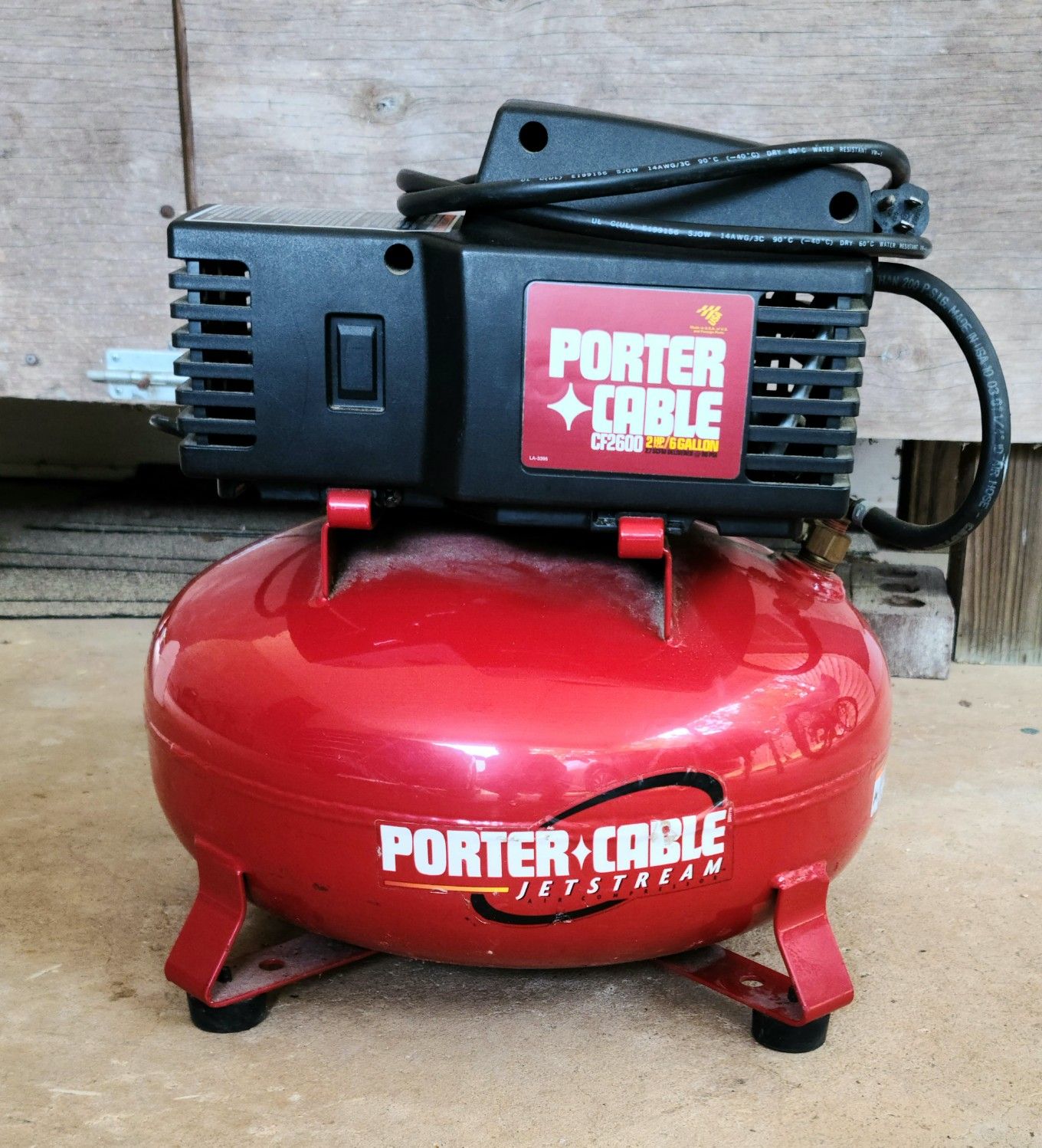 Porter-Cable CF 2600 Portable 6 Gallon Compressor