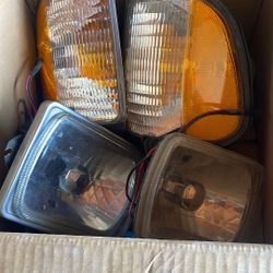Parking lamps with headlight housing 99 Ford Econoline van