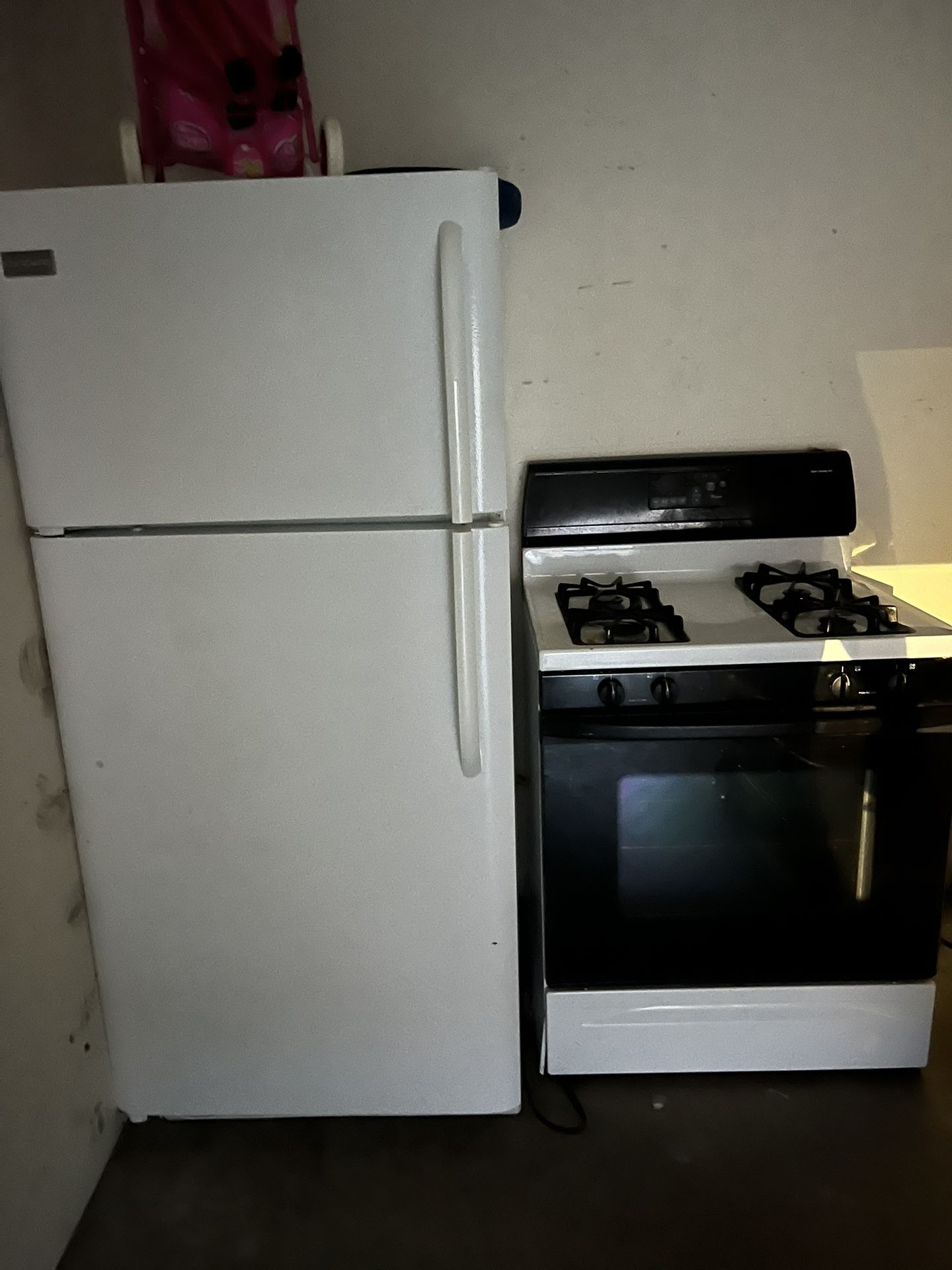 Fridge And Stove Gas Set