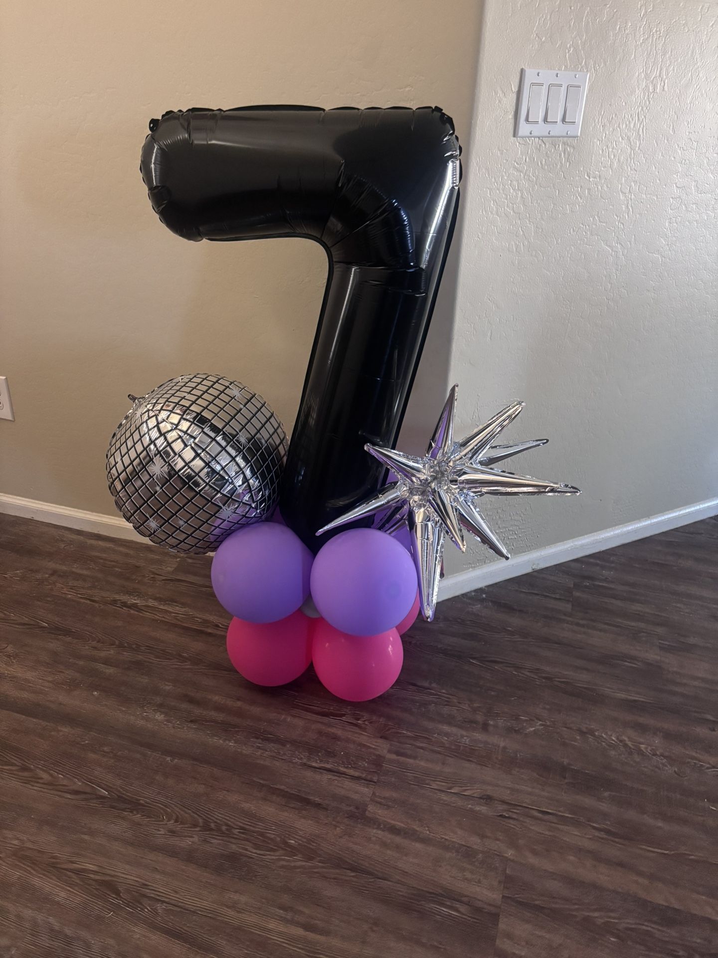 Free 7 Balloon Stack