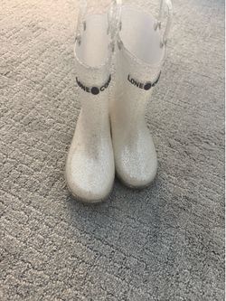Kids’ Glitter Rain Boots – Light Up When Walking!