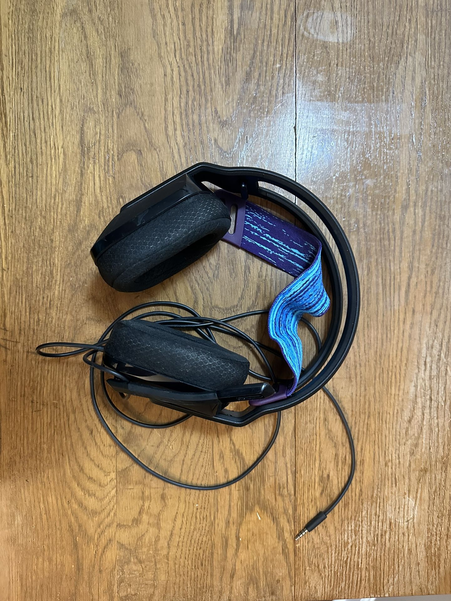 Logitech G335 Headphones / Headset with Mic