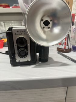 Vintage Argus Seventy-Five Camera w/ Flash – Mid-Century Retro