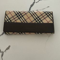 Burberry Women’s Wallet 