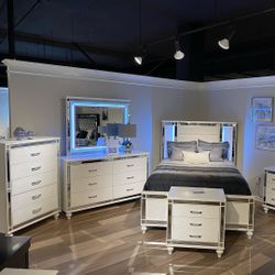 4PC Queen Bedroom Set