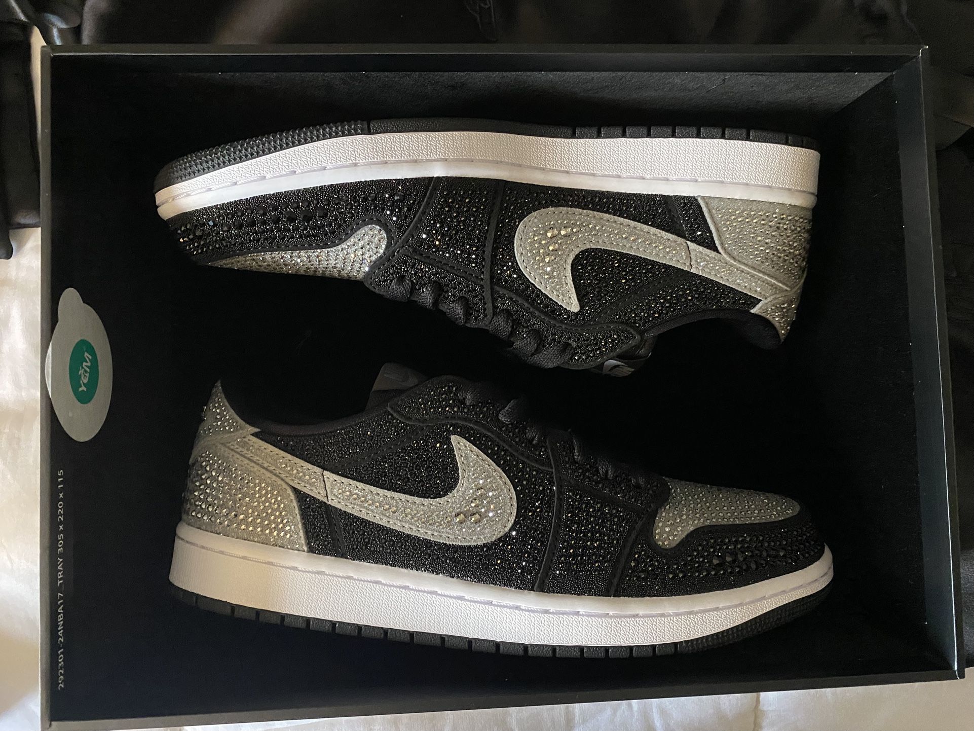 Jordan 1 Low Swarovski
