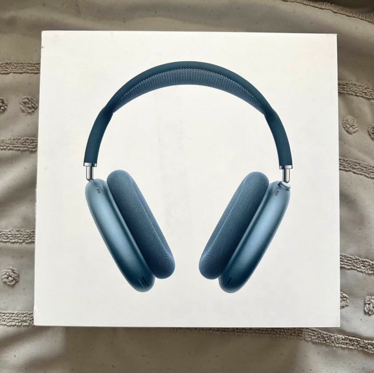 Apple AirPod Max - Light Blue - Never Used
