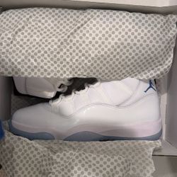 AIR JORDAN 11 RETRO