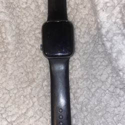 Apple Watch 3 With Band And Charger 