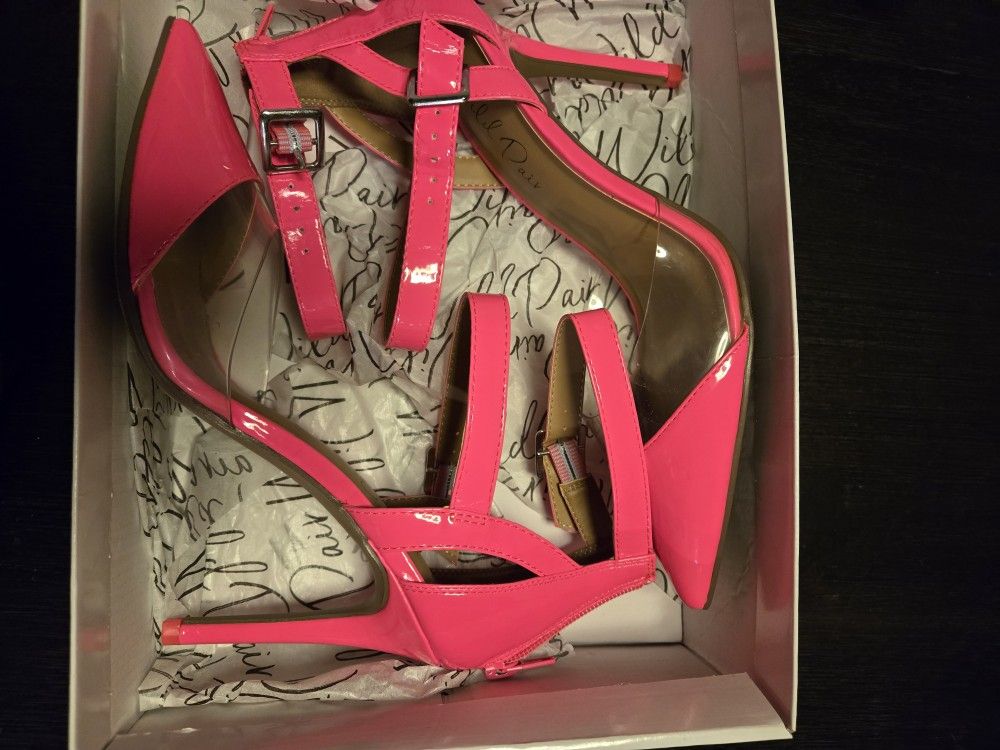 Neon Pink Pointy Heel Shoes