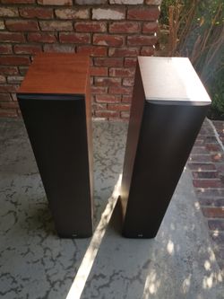 B&W Bowers & Wilkins 684 Floorstanding Speakers – Pair (Cherry Finish)