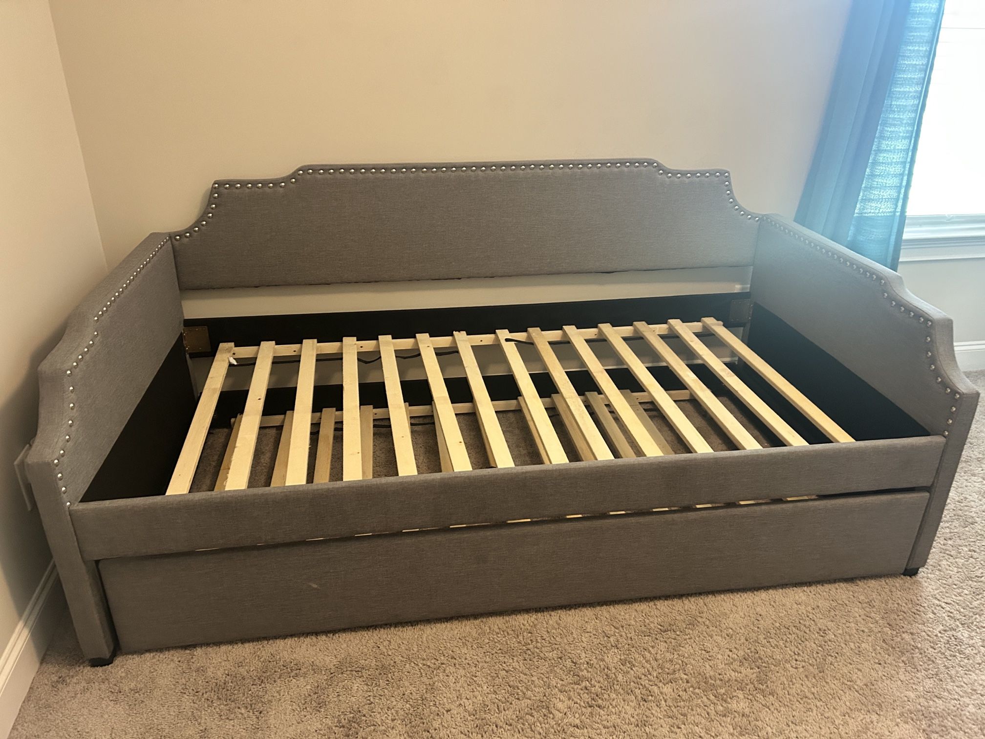 Daybed, Dresser, Nightstand, Mirror