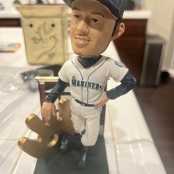 2007 Ichiro Suzuki Seattle Mariners Baseball Gold Glove Bobblehead MLB SGA-NIB