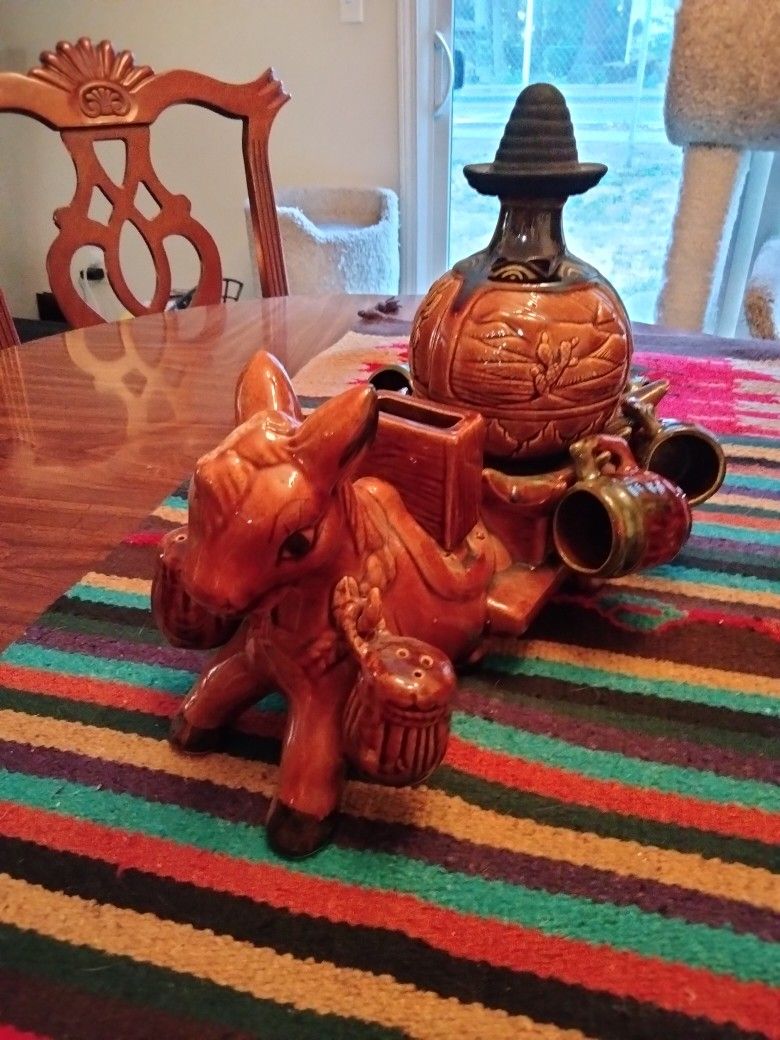 Tequila Bottle Holder With Cups