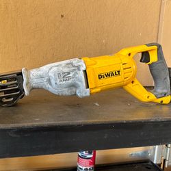 Dewalt Reciprocating Saw (sandal)