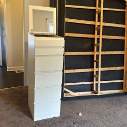 Mirror / 6 Cabinet 