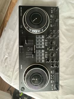 Pioneer DJ DDJ-REV1 Serato Performance DJ Controller