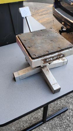 MSR motorcycle lift stand