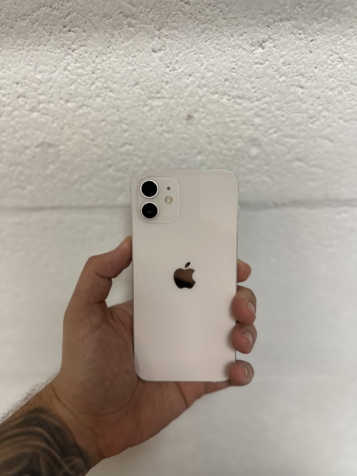 Apple iPhone 12 - 128GB - White (Unlocked) - Excellent Condition