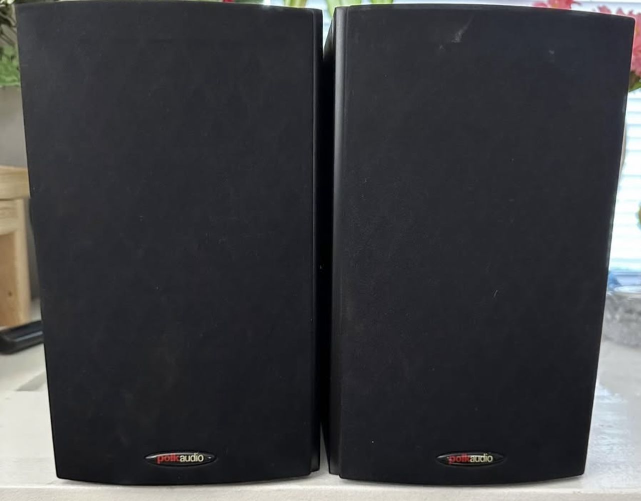 PolkAudio model T15 Black