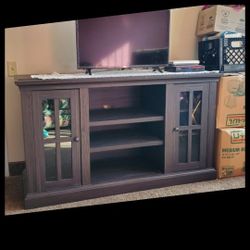 Beautiful very heavy and sturdy entertainment center