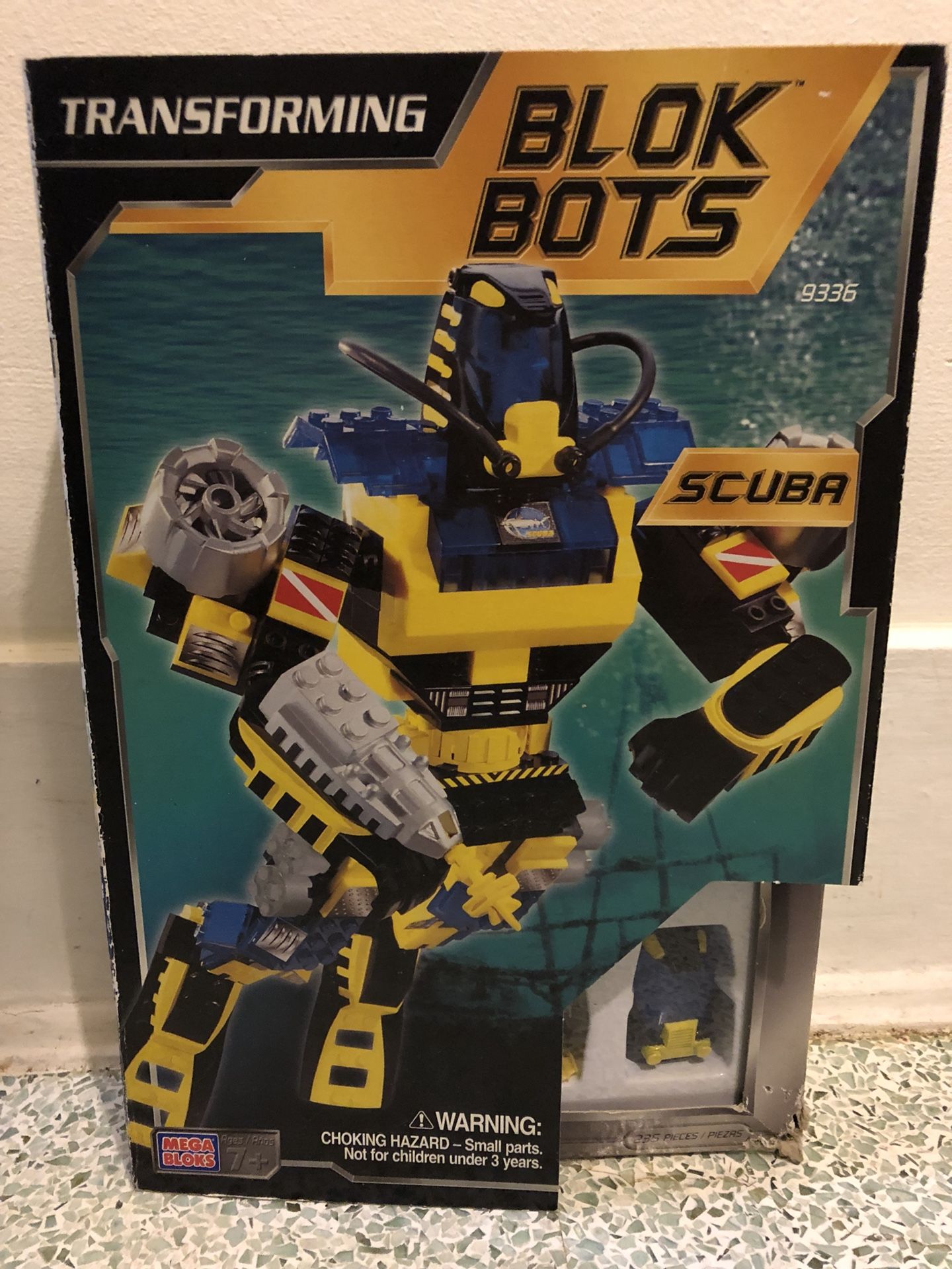 Mega Bloks Transforming Blok Bots Scuba 2000