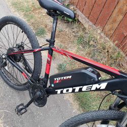 Up to 28mph. 40 miles range. Like brand new Conditions Just No brakes. Electric bike ebike e-bike Red & Black with Keys & Charger $420! Or once is fix