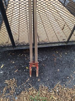 Post hole digger