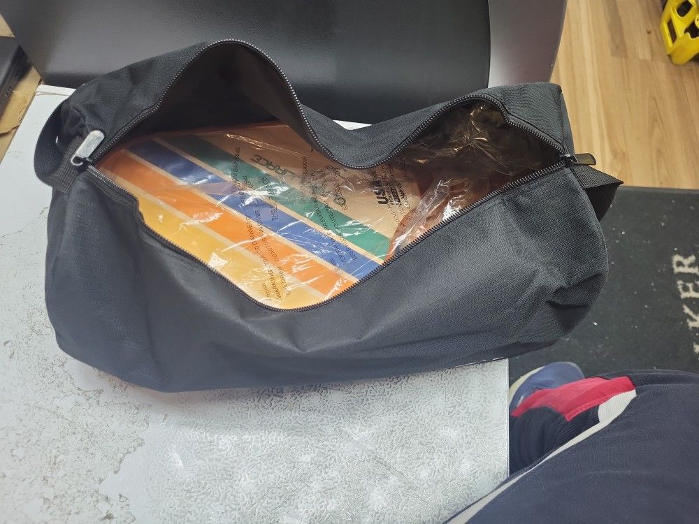 Brand New GLAROLLIRACE 4-Paddle Pickleball Set – 4 Balls + Bag – Sealed