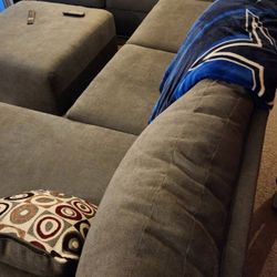 Grey Sectional Wo Ottoman