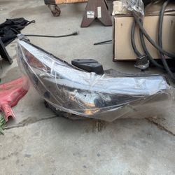 2021, 22 Hyundai Elantra Passenger Headlight Assembly