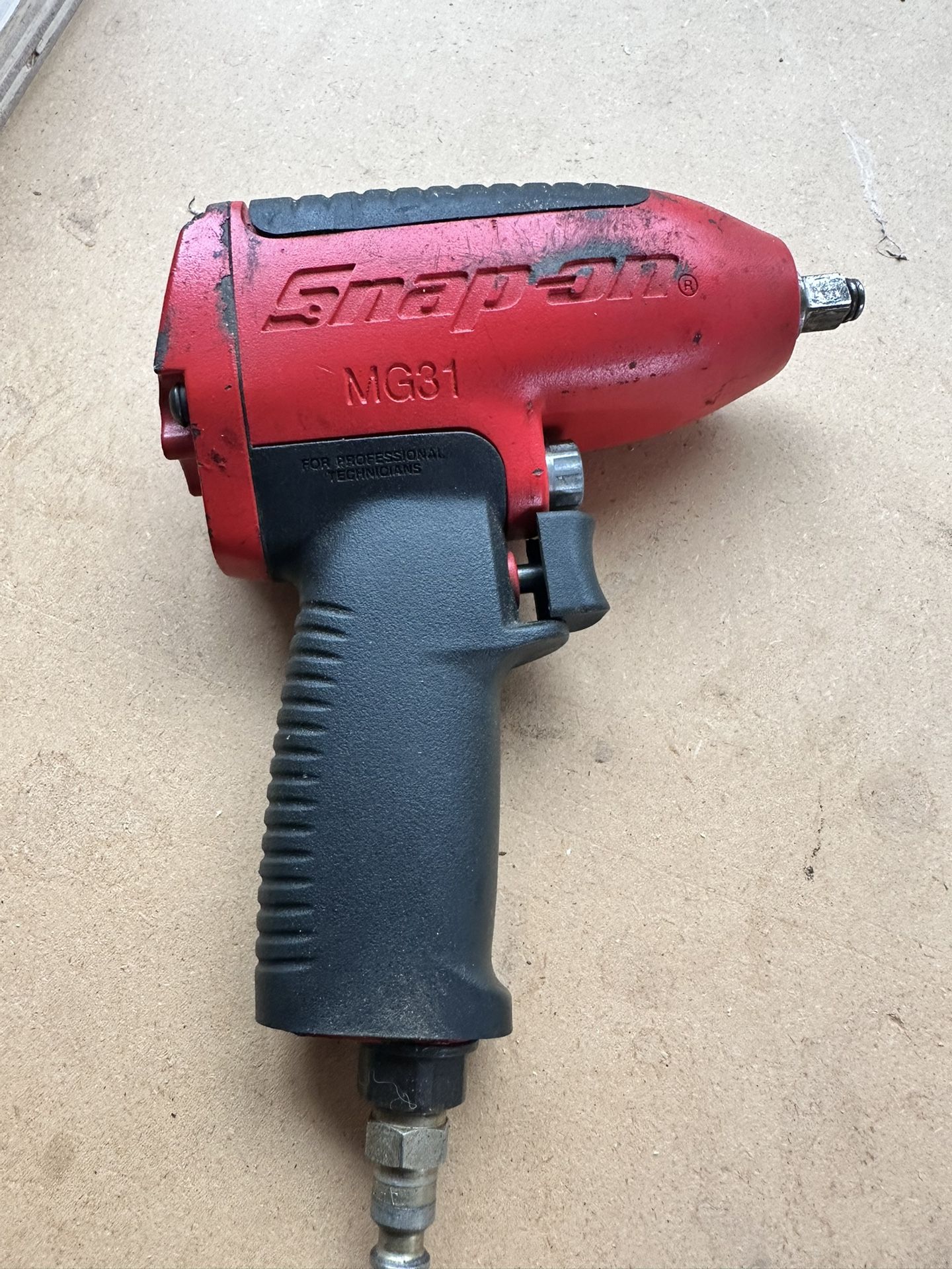 Snap On 3/8 Impact Gun