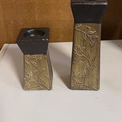 2 beautiful candle pillars