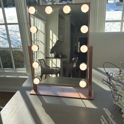 Vanity Mirror With Lights 