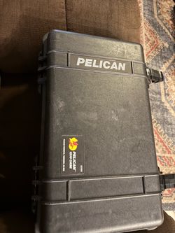 Pelican 1510 Carry-On Hard Case with Custom Foam — Black