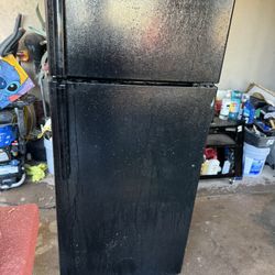 Black Refrigerator/Refrigerador
