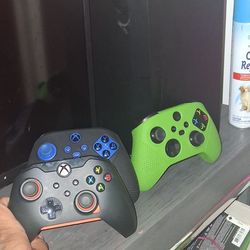 Xbox S with 3 controllers and games