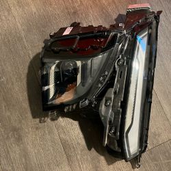  26 Equinox Headlight 