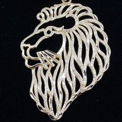 $375 Yellow Gold Lion Head Charm Pendant