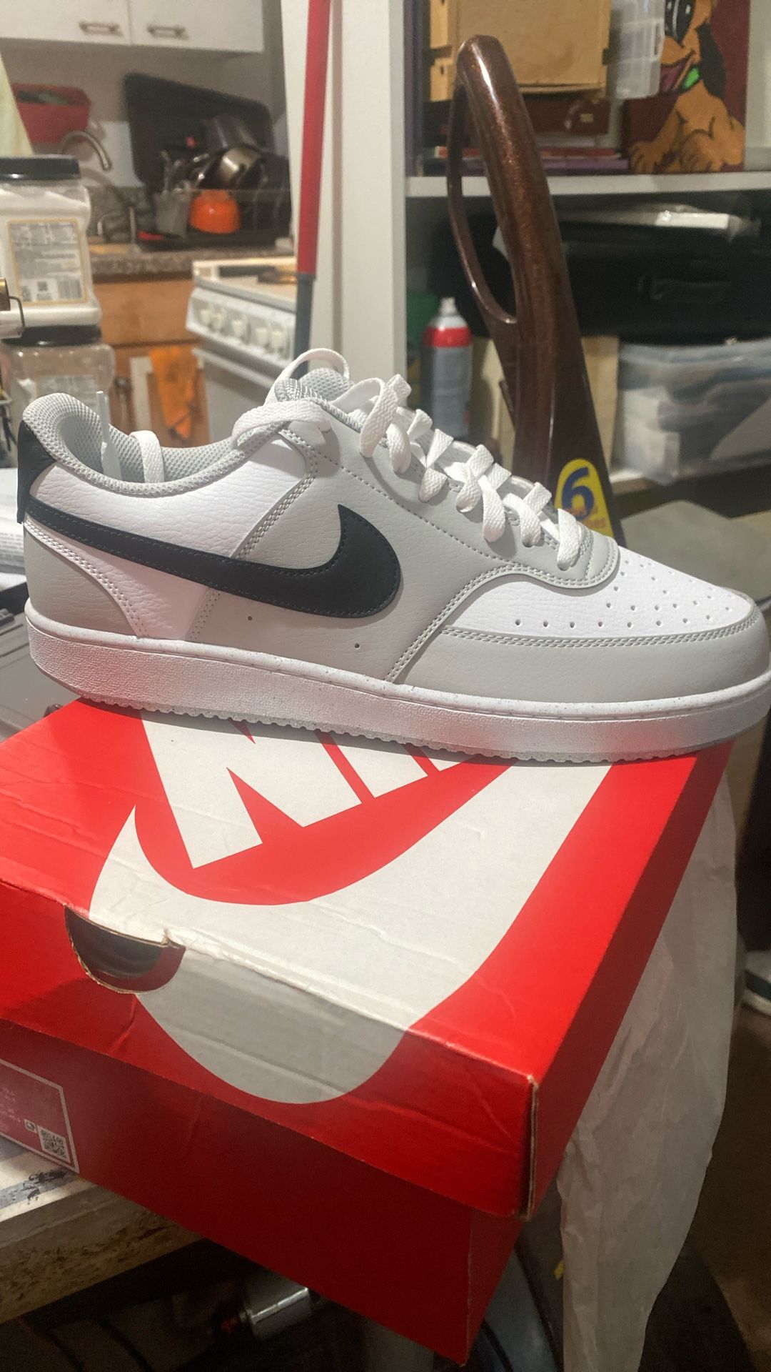NIKE COURT VISION 