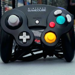 Nintendo GameCube Controller (Black) *TRADE IN YOUR OLD GAMES FOR CSH OR CREDIT HERE/WE FIX SYSTEMS*
