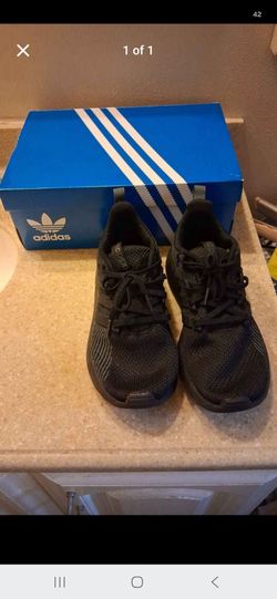 Womens Adidas size 6.5