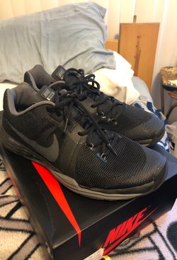Nike Trainers (Size 9.5, fit tight)