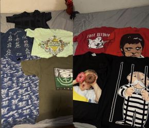 Lot of 9 Size Medium Vintage/Streetwear Tshirts