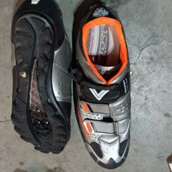 Vittoria Size 45